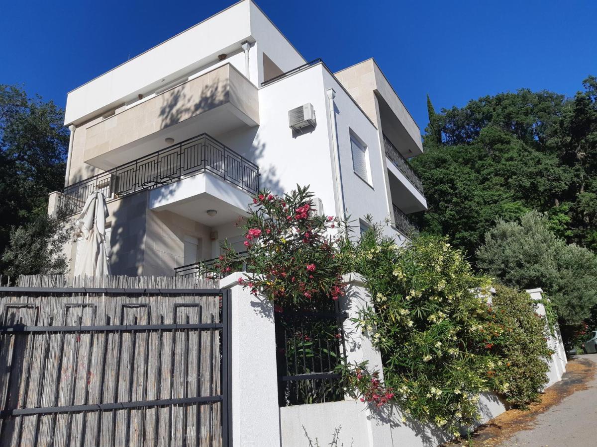 Apartments Villa Simonovic Petrovac Dış mekan fotoğraf