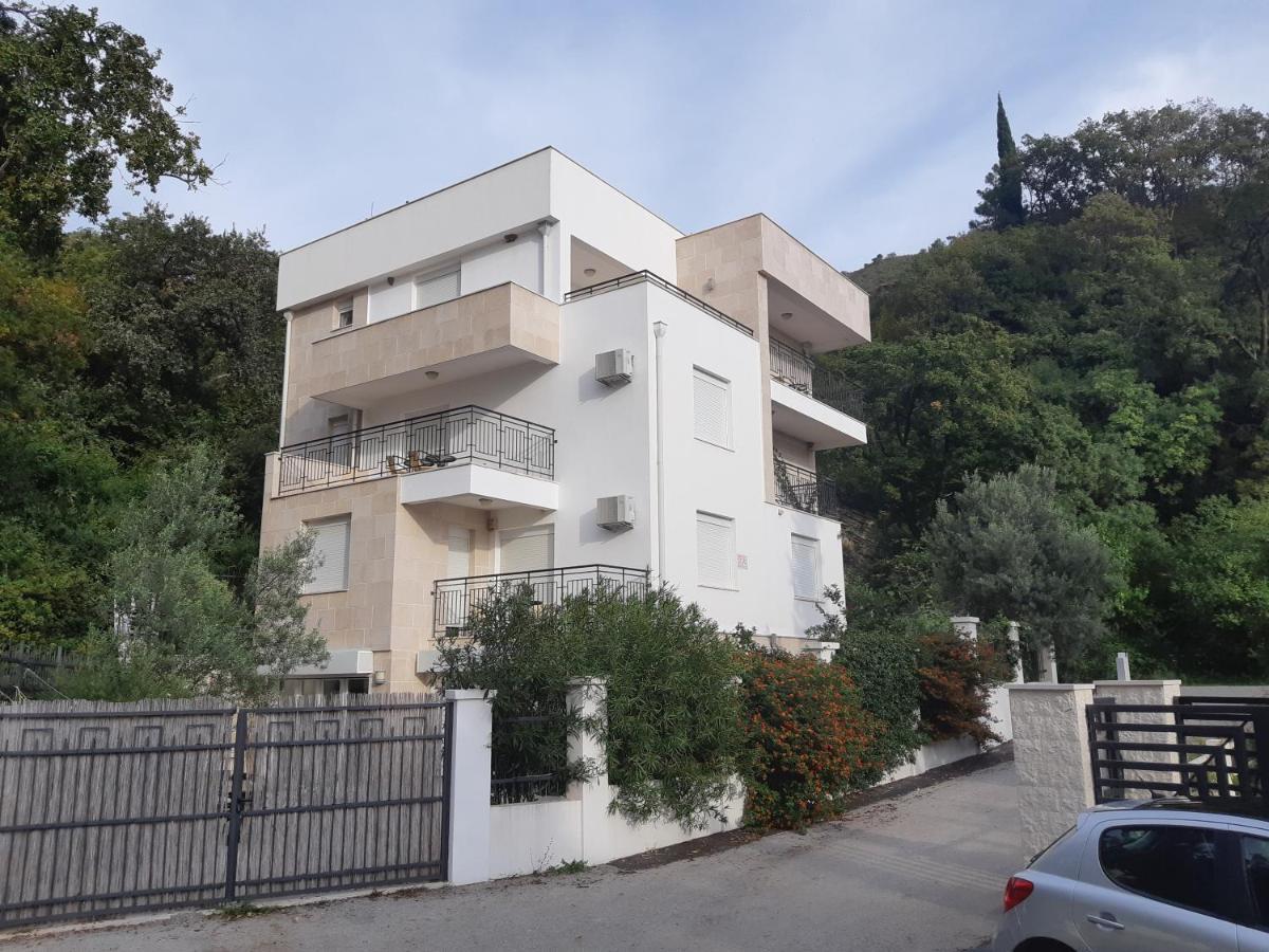 Apartments Villa Simonovic Petrovac Dış mekan fotoğraf