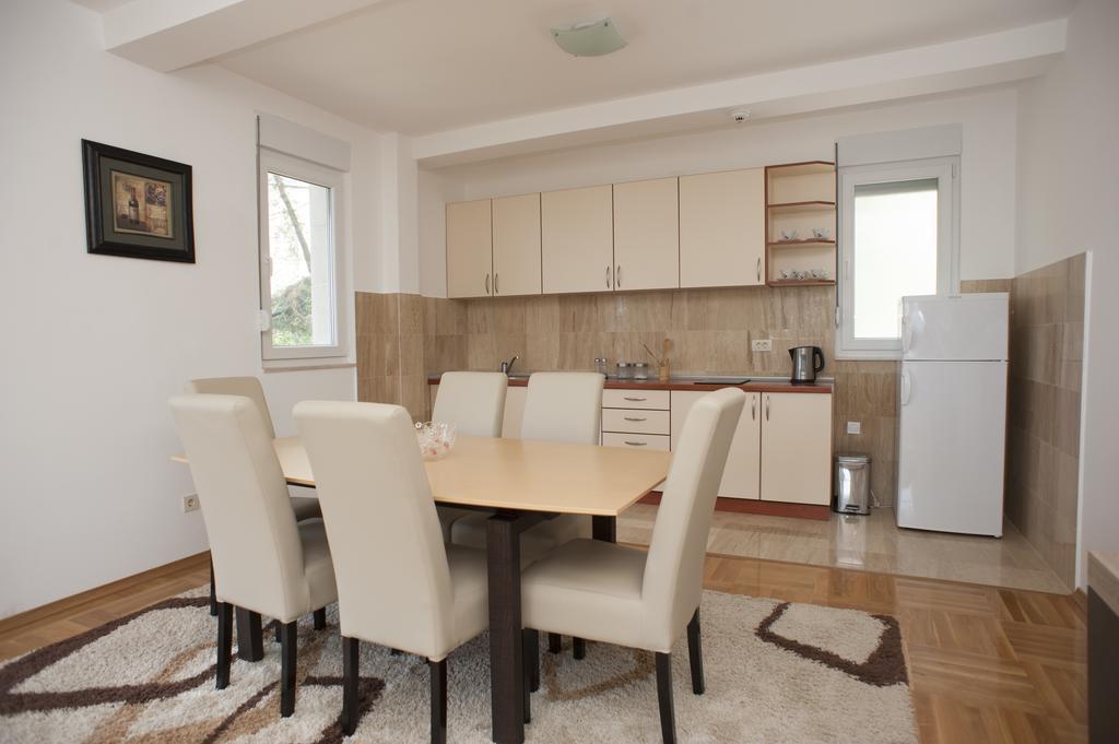 Apartments Villa Simonovic Petrovac Dış mekan fotoğraf